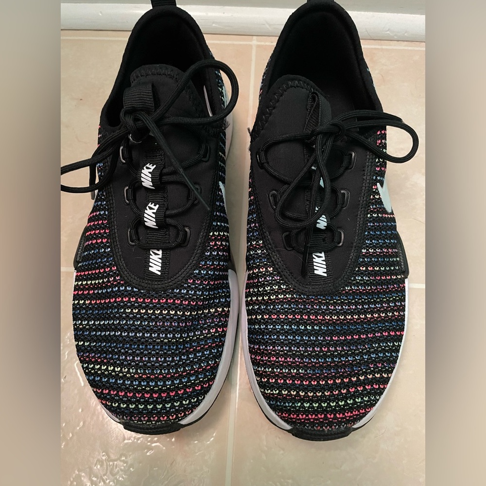 Nike Rainbow Shoes Youth size 6 ( size 8 in Women’s)